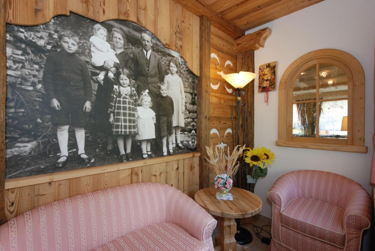 Hotel L'Ideale Моена Екстериор снимка